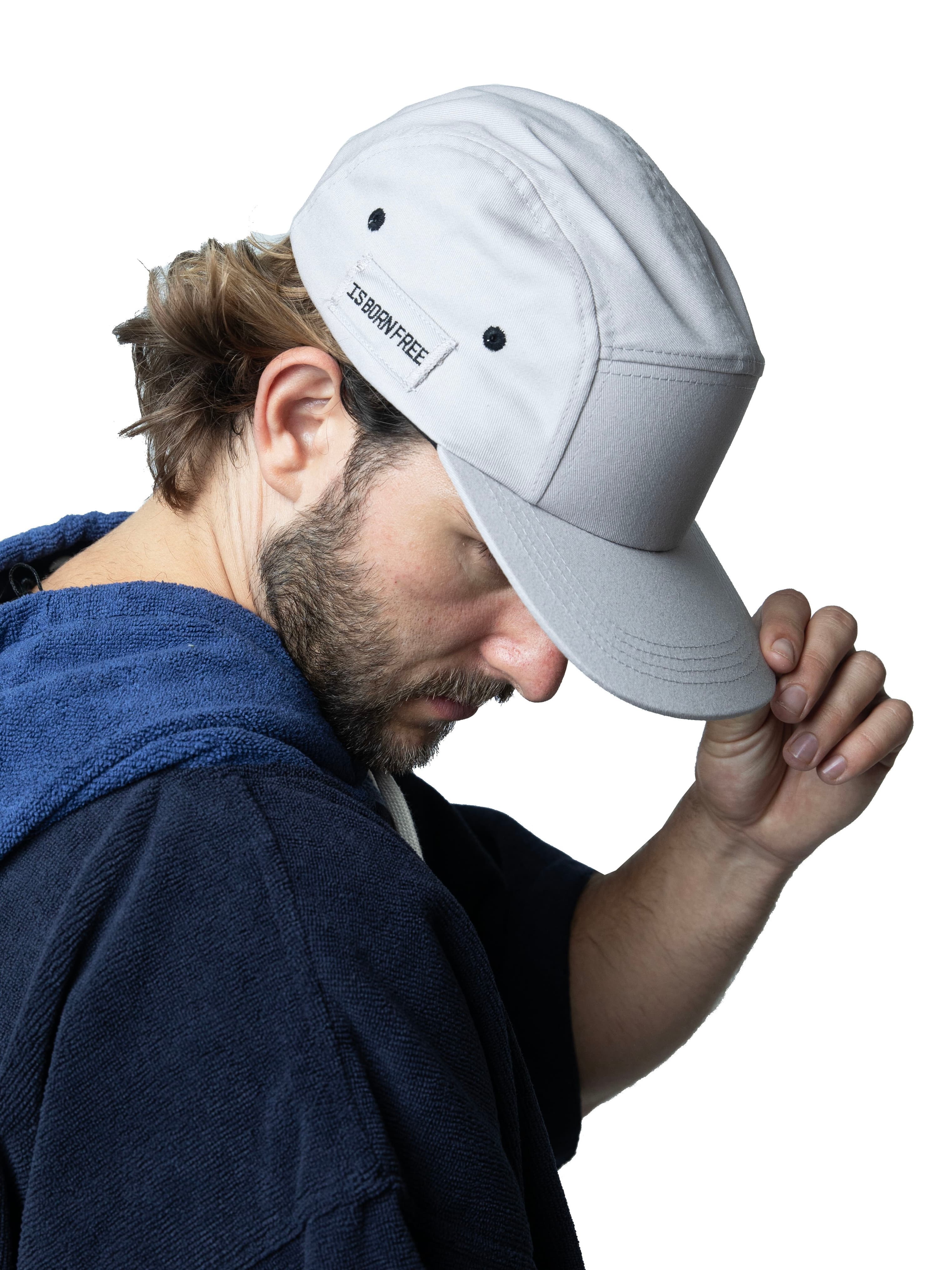Бейсболка Fitted grey cap